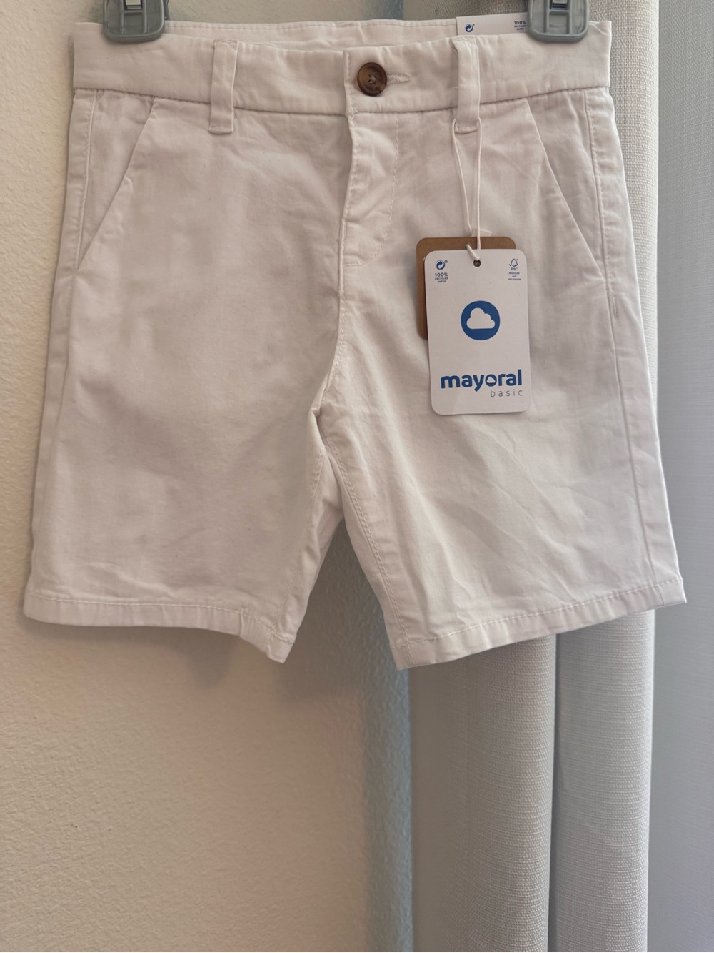 💙 Mayoral Boys White Chino Shorts – Size 5 (110 cm) – NWT